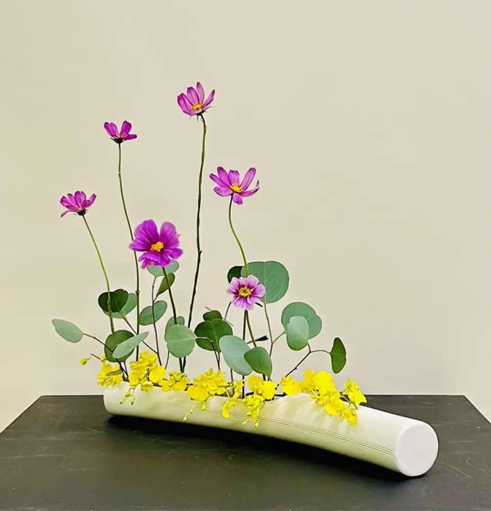 Jiyuka Ikebana arrangement by Valerie Fontanier, March 2025