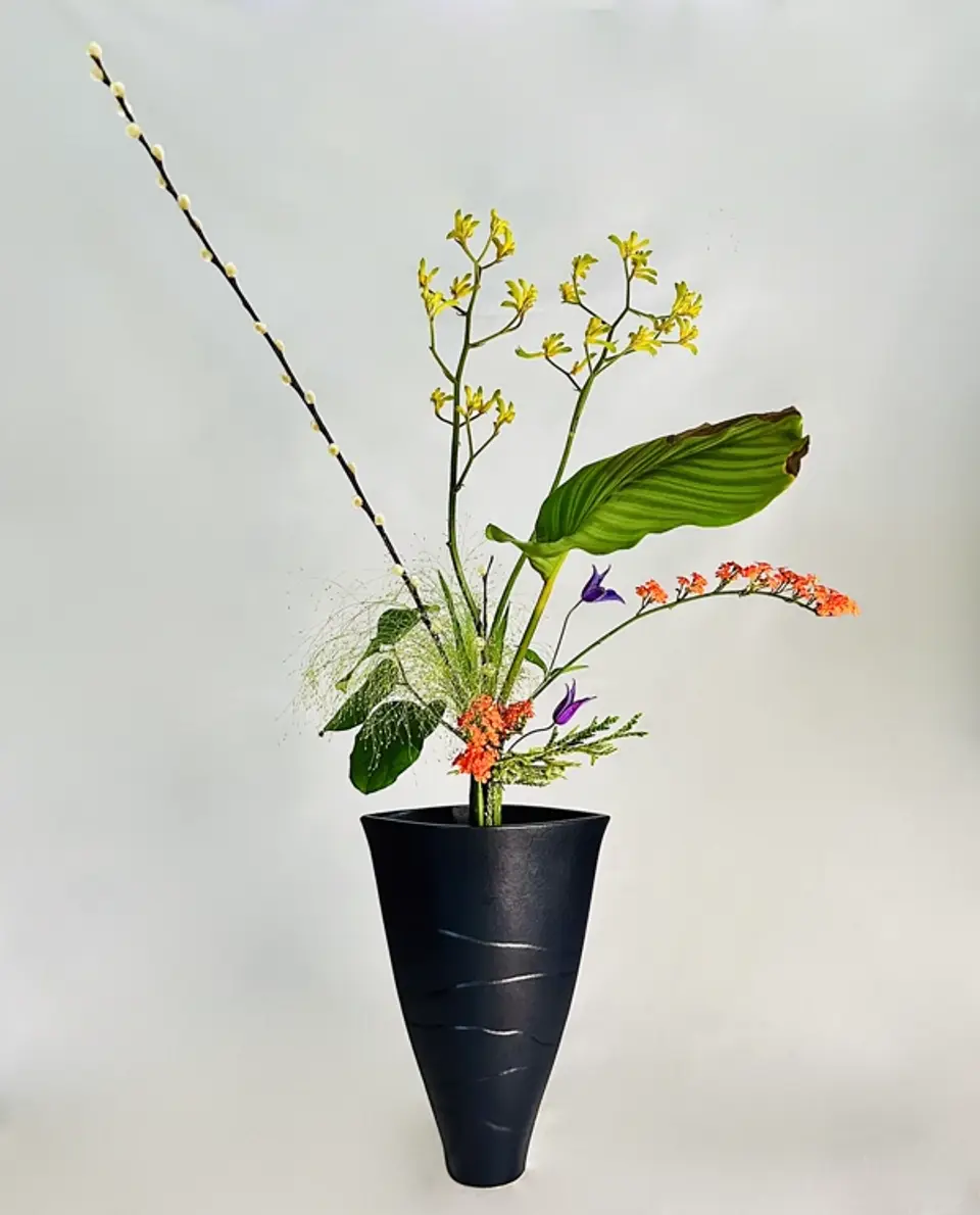 Rikka Shinputai Ikebana arrangement by Valerie Fontanier, December 2024