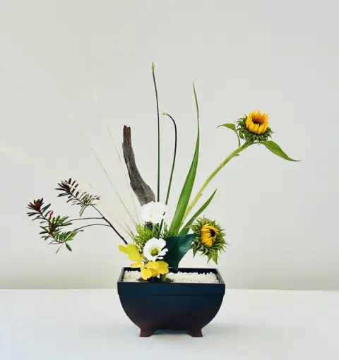 Rikka Shinputai Ikebana arrangement by Valerie Fontanier, August 2025