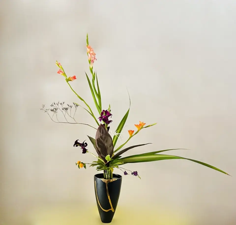 Rikka Shofutai Ikebana arrangement by Valerie Fontanier, April 2025