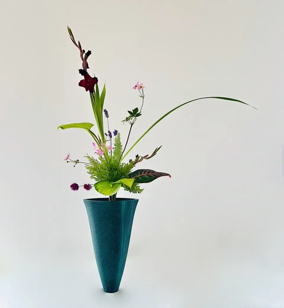 Rikka Shofutai Ikebana arrangement by Valerie Fontanier, June 2025