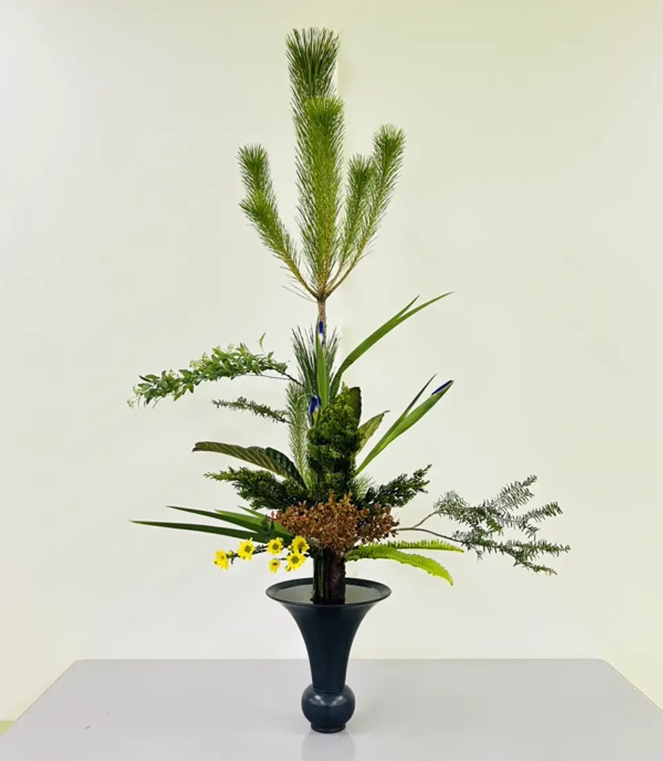 Rikka Shofutai Ikebana arrangement by Valerie Fontanier, March 2024