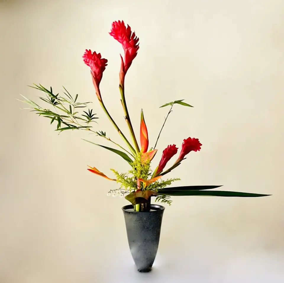 Rikka Shofutai Ikebana arrangement by Valerie Fontanier, March 2025