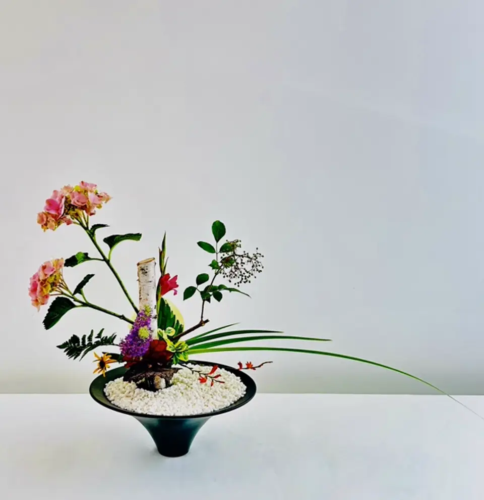 Rikka Shofutai Ikebana arrangement by Valerie Fontanier, August 2025