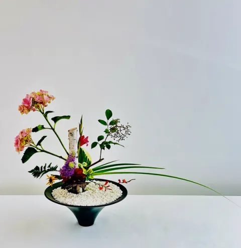 Rikka Shofutai Ikebana arrangement by Valerie Fontanier, August 2025