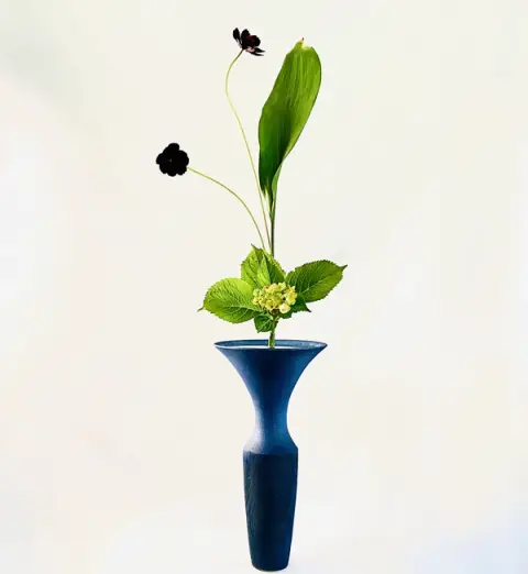 Shoka Shinputai Ikebana arrangement by Valerie Fontanier, July 2025