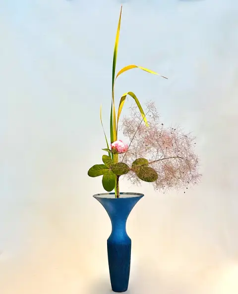Shoka Shinputai Ikebana arrangement by Valerie Fontanier, November 2025