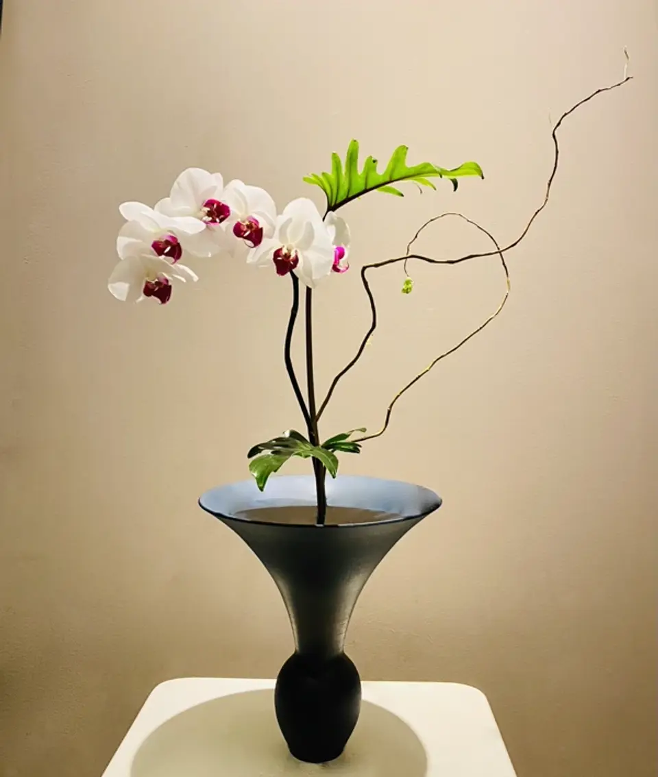 Shoka Shinputai Ikebana arrangement by Valerie Fontanier, January 2024
