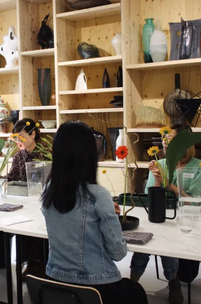 Students at an Ikebana group class