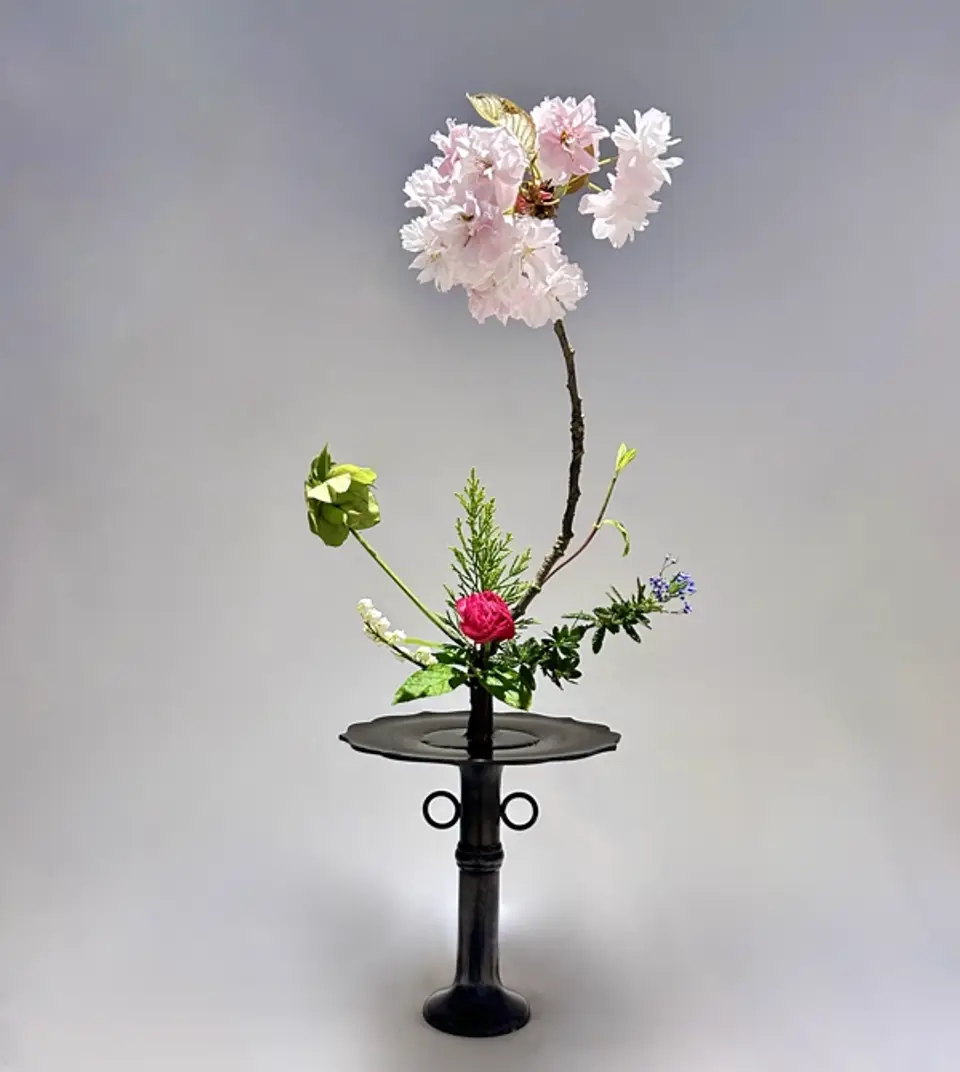 Tatehana Ikebana arrangement by Valerie Fontanier, April 2025
