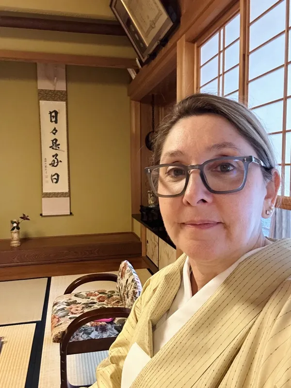 Valerie Fontanier in a traditional Japanese room